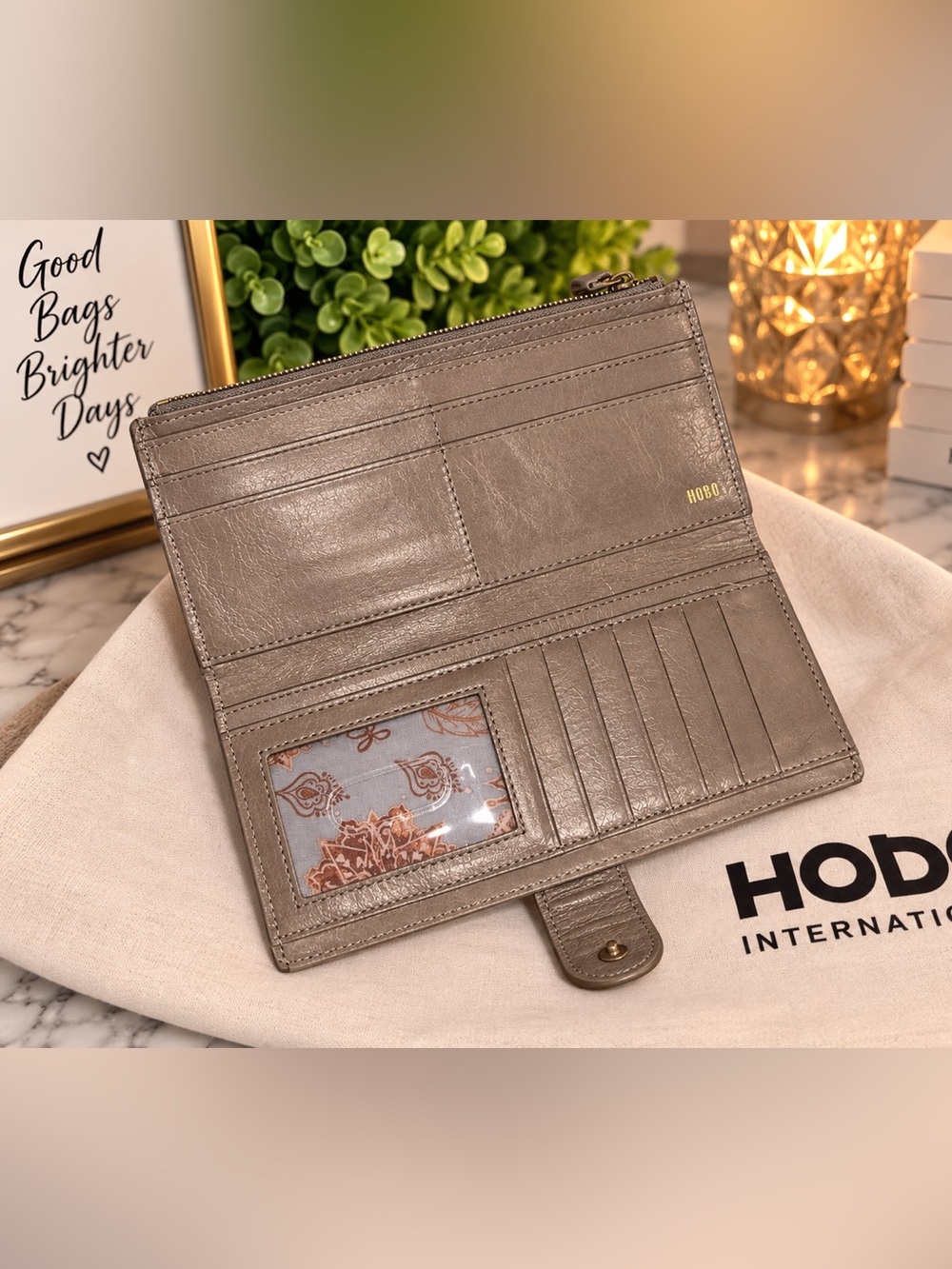 HOBO International Leather Continental Wallet | Taupe Gray | ID Window